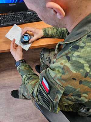 Kontrole cudzoziemców - wspólna akcja funkcjonariuszy Straży Granicznej i policjantów Kontrole cudzoziemców - wspólna akcja funkcjonariuszy Straży Granicznej i policjantów