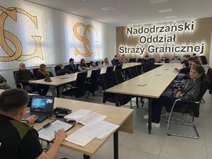 Funkcjonariusze Nadodrzańskiego Oddziału Straży Granicznej aktywnie uczestniczą w spotkaniach z młodzieżą Funkcjonariusze Nadodrzańskiego Oddziału Straży Granicznej aktywnie uczestniczą w spotkaniach z młodzieżą