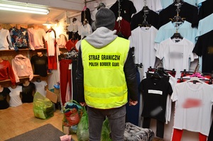 Zatrzymano podrabianą odzież Zatrzymano podrabianą odzież