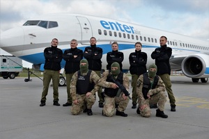 służba na lotnisku 