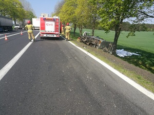 Funkcjonariusze wezwali służby ratunkowe Funkcjonariusze wezwali służby ratunkowe, na miejsce przyjechała Straż Pożarna