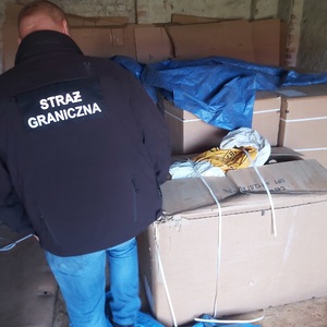 3 magazyny z nielegalnym tytoniem zlikwidowane w Lubuskiem 3 magazyny z nielegalnym tytoniem zlikwidowane w Lubuskiem
