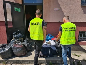 Na bazarze zatrzymano podrabiane ubrania Na bazarze zatrzymano podrabiane ubrania