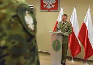 Komendant NoOSG podczas przemówienia 