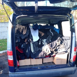 Podrabiane ubrania warte 350 tysięcy złotych Podrabiane ubrania warte 350 tysięcy złotych