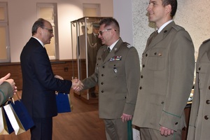 Funkcjonariusze NoOSG zostali wyróżnieni kolekcjonerskim banknotem Funkcjonariusze NoOSG zostali wyróżnieni kolekcjonerskim banknotem