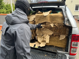 Zatrzymany tytoń pochodzący z nielegalnego źródła Zatrzymany tytoń pochodzący z nielegalnego źródła