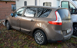 Samochód, którym podróżowało 15 cudzoziemców Samochód, którym podróżowało 15 cudzoziemców