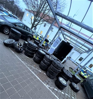 Zatrzymane kradzione koła Zatrzymane kradzione koła