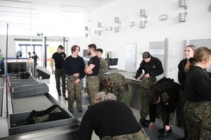 Spotkania funkcjonariuszy SG z młodzieżą Spotkania funkcjonariuszy SG z młodzieżą