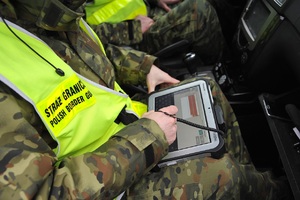 Afgańczycy zatrzymani na moście granicznym w Słubicach Afgańczycy zatrzymani na moście granicznym w Słubicach