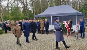 83 rocznica zbrodni katyńskiej - uroczystość w Gorzowie Wlkp. 83 rocznica zbrodni katyńskiej - uroczystość w Gorzowie Wlkp.