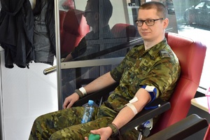 Na straży życia - akcja honorowego oddawania krwi Na straży życia - akcja honorowego oddawania krwi