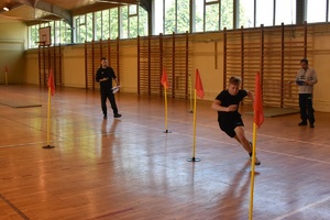 Młodzież przystąpiła do testu sprawności fizycznej dla kandydatów do służby w SG Młodzież przystąpiła do testu sprawności fizycznej dla kandydatów do służby w SG