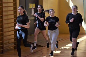 Młodzież przystąpiła do testu sprawności fizycznej dla kandydatów do służby w SG Młodzież przystąpiła do testu sprawności fizycznej dla kandydatów do służby w SG