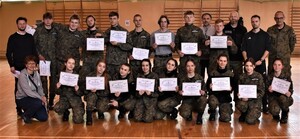 Młodzież przystąpiła do testu sprawności fizycznej dla kandydatów do służby w SG Młodzież przystąpiła do testu sprawności fizycznej dla kandydatów do służby w SG