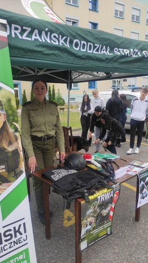 Udział funkcjonariuszy SG w imprezach, festynach i piknikach Udział funkcjonariuszy SG w imprezach, festynach i piknikach