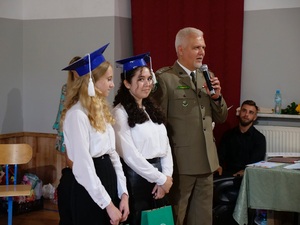 Zakończenie roku szkolnego w patronackiej podstawówce Zakończenie roku szkolnego w patronackiej podstawówce