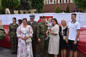 Ślubowanie funkcjonariuszy w Nadodrzańskim Oddziale Straży Granicznej Ślubowanie funkcjonariuszy w Nadodrzańskim Oddziale Straży Granicznej