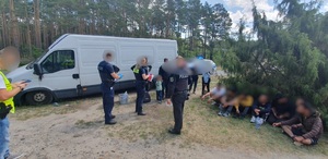 Zatrzymanie cudzoziemców po pościgu Zatrzymanie cudzoziemców po pościgu