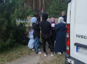 Zatrzymanie cudzoziemców po pościgu Zatrzymanie cudzoziemców po pościgu