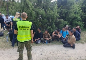 Zatrzymanie cudzoziemców po pościgu Zatrzymanie cudzoziemców po pościgu