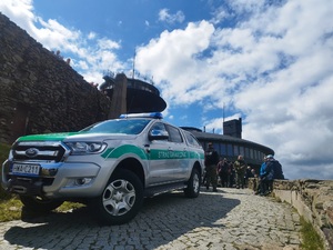 Uroczystości religijne na szczycie Śnieżki Uroczystości religijne na szczycie Śnieżki