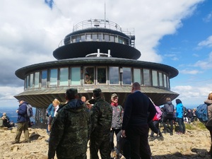 Uroczystości religijne na szczycie Śnieżki Uroczystości religijne na szczycie Śnieżki