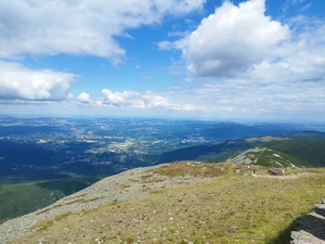 Uroczystości religijne na szczycie Śnieżki Uroczystości religijne na szczycie Śnieżki