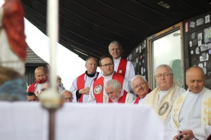 Uroczystości religijne na szczycie Śnieżki Uroczystości religijne na szczycie Śnieżki