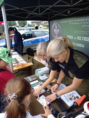 Funkcjonariusze NoOSG promowali formację Funkcjonariusze NoOSG promowali formację