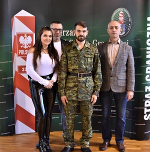 Ślubowanie funkcjonariuszy w Nadodrzańskim Oddziale Straży Granicznej Ślubowanie funkcjonariuszy w Nadodrzańskim Oddziale Straży Granicznej