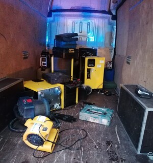 Zatrzymany bus z kradzionym towarem Zatrzymany bus z kradzionym towarem