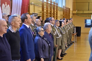 Uroczysty apel z okazji Narodowego Święta Niepodległości w Nadodrzańskim OSG Uroczysty apel z okazji Narodowego Święta Niepodległości w Nadodrzańskim OSG