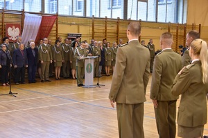 Uroczysty apel z okazji Narodowego Święta Niepodległości w Nadodrzańskim OSG Uroczysty apel z okazji Narodowego Święta Niepodległości w Nadodrzańskim OSG