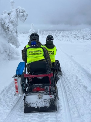 Wspólne patrole ze strażnikami Karkonoskiego Parku Narodowego Wspólne patrole ze strażnikami Karkonoskiego Parku Narodowego