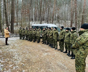 Grupa nowych funkcjonariuszy poznaje historię formacji Grupa nowych funkcjonariuszy poznaje historię formacji
