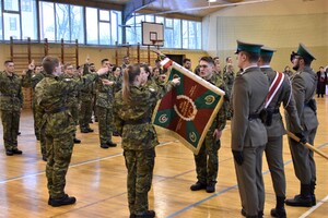 Uroczysta zbiórka w komendzie oddziału w Krośnie Odrzańskim Uroczysta zbiórka w komendzie oddziału w Krośnie Odrzańskim