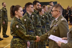 Uroczysta zbiórka w komendzie oddziału w Krośnie Odrzańskim Uroczysta zbiórka w komendzie oddziału w Krośnie Odrzańskim