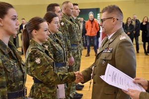 Uroczysta zbiórka w komendzie oddziału w Krośnie Odrzańskim Uroczysta zbiórka w komendzie oddziału w Krośnie Odrzańskim