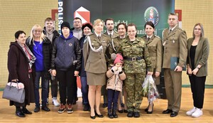 Uroczysta zbiórka w komendzie oddziału w Krośnie Odrzańskim Uroczysta zbiórka w komendzie oddziału w Krośnie Odrzańskim