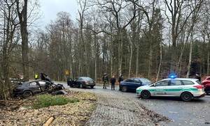 Kierowca pod wpływem narkotyków uciekał przed funkcjonariuszami SG i nie zapanował na autem Kierowca pod wpływem narkotyków uciekał przed funkcjonariuszami SG i nie zapanował na autem