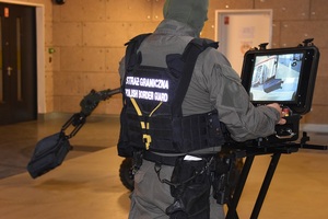 Akcja SG na wrocławskim lotnisku Akcja SG na wrocławskim lotnisku