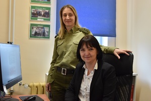 Kobietom z okazji ich święta życzymy wszystkiego najlepszego Kobietom z okazji ich święta życzymy wszystkiego najlepszego