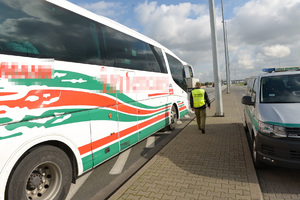 Kontrole drogowe funkcjonariuszy SG Kontrole drogowe funkcjonariuszy SG