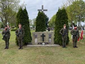 Uroczystości Dnia Pamięci Ofiar Zbrodni Katyńskiej w Krośnie Odrzańskim Uroczystości Dnia Pamięci Ofiar Zbrodni Katyńskiej w Krośnie Odrzańskim