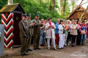 Uroczyste odsłonięcie słupa granicznego 