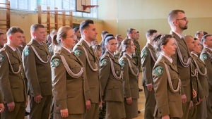 Uroczysty apel z okazji Narodowego Święta Niepodległości w komendzie Nadodrzańskiego Oddziału Straży Granicznej Uroczysty apel z okazji Narodowego Święta Niepodległości w komendzie Nadodrzańskiego Oddziału Straży Granicznej