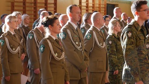 Uroczysty apel z okazji Narodowego Święta Niepodległości w komendzie Nadodrzańskiego Oddziału Straży Granicznej Uroczysty apel z okazji Narodowego Święta Niepodległości w komendzie Nadodrzańskiego Oddziału Straży Granicznej