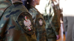 Uroczysty apel z okazji Narodowego Święta Niepodległości w komendzie Nadodrzańskiego Oddziału Straży Granicznej Uroczysty apel z okazji Narodowego Święta Niepodległości w komendzie Nadodrzańskiego Oddziału Straży Granicznej